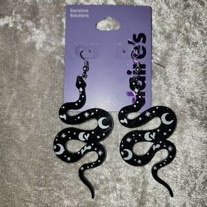 Claire's Black Celestial Snake Earrings/ NWT ✨️